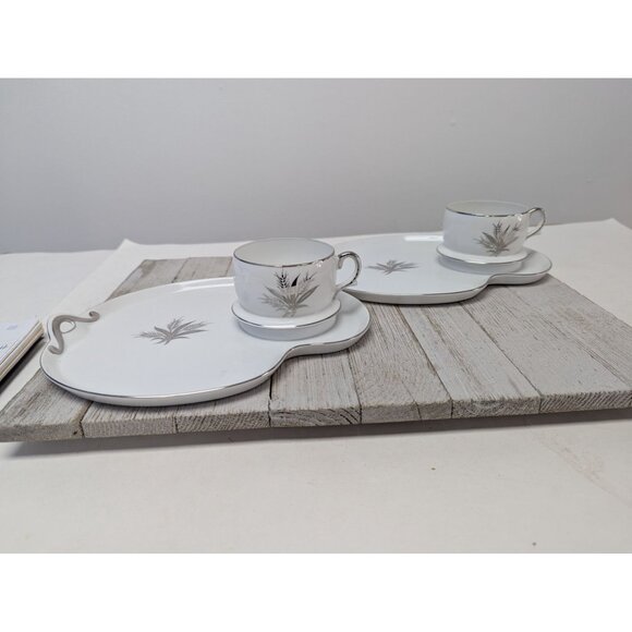 Vintage Kutani Set 2 Snack Plates with Cups White & Silver Gray Bursts Japan - Picture 1 of 13